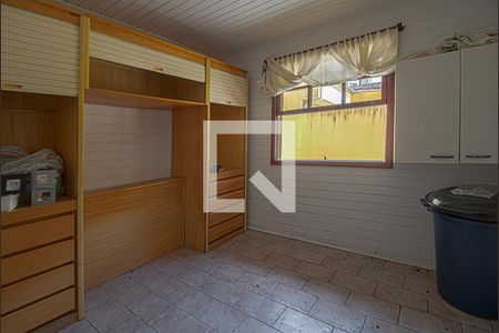 Casa à venda com 225m², 4 quartos e 6 vagas Casa à venda com 225m², 4 quartos e 6 vagasQuarto Edícula