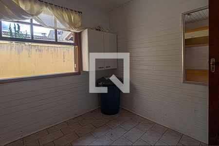 Casa à venda com 225m², 4 quartos e 6 vagas Casa à venda com 225m², 4 quartos e 6 vagasQuarto Edícula