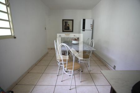 Casa à venda com 240m², 4 quartos e 1 vagaCozinha