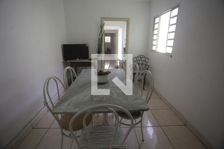 Casa à venda com 240m², 4 quartos e 1 vagaCozinha