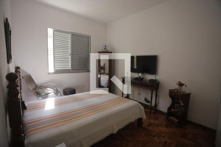 Casa à venda com 240m², 4 quartos e 1 vagaquarto 2