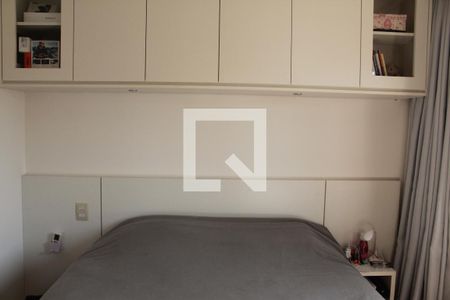 Apartamento à venda com 102m², 4 quartos e 2 vagasQuarto 2