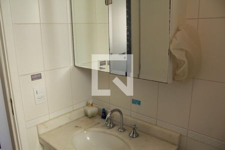 Apartamento à venda com 102m², 4 quartos e 2 vagasBanheiro
