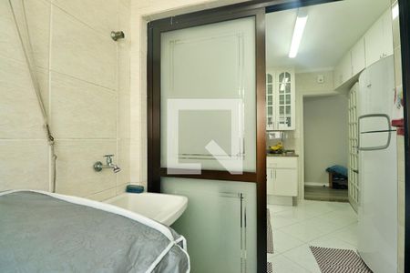 Apartamento à venda com 94m², 3 quartos e 1 vagaÁrea de Serviço