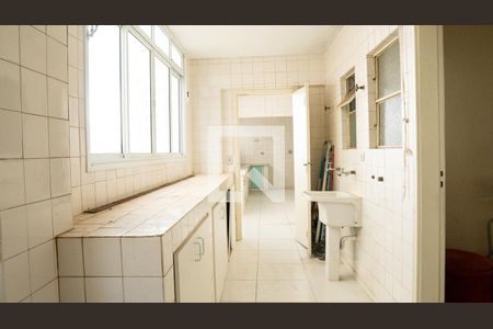 Apartamento para alugar com 226m², 3 quartos e 1 vaga Apartamento para alugar com 226m², 3 quartos e 1 vagaÁrea de Serviço