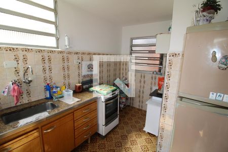 Casa à venda com 173m², 2 quartos e 2 vagasCozinha