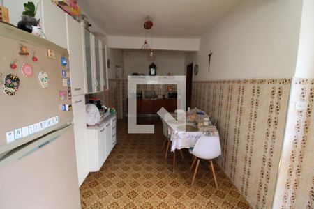 Casa à venda com 173m², 2 quartos e 2 vagasCozinha