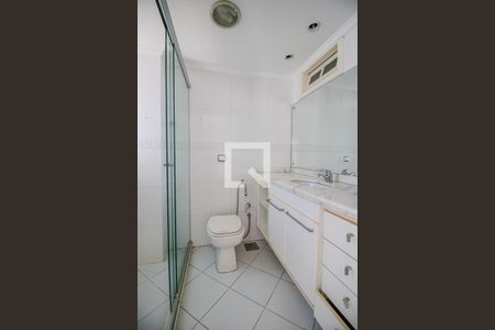 Apartamento à venda com 130m², 2 quartos e 1 vaga Apartamento à venda com 130m², 2 quartos e 1 vagaBanheiro