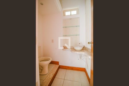 Apartamento à venda com 130m², 2 quartos e 1 vaga Apartamento à venda com 130m², 2 quartos e 1 vagaLavabo