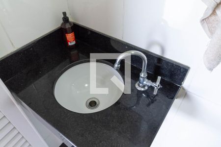 Casa à venda com 480m², 3 quartos e 6 vagasBanheiro da área externa 