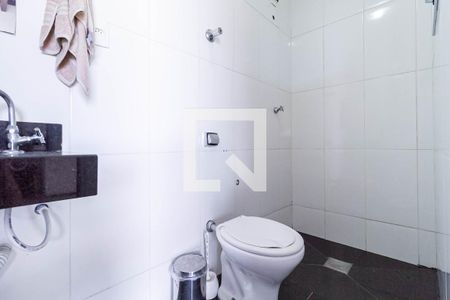 Casa à venda com 480m², 3 quartos e 6 vagasBanheiro da área externa 