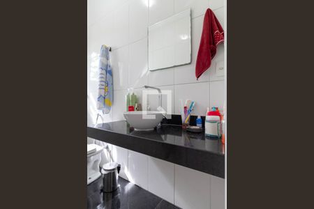 Casa à venda com 480m², 3 quartos e 6 vagasBanheiro social 