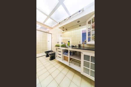 Apartamento à venda com 370m², 4 quartos e 8 vagas Apartamento à venda com 370m², 4 quartos e 8 vagasBanheiro do Quarto 3