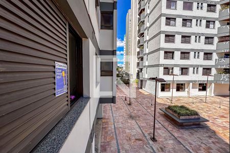 Apartamento à venda com 370m², 4 quartos e 8 vagas Apartamento à venda com 370m², 4 quartos e 8 vagasPlaca Instalada no imóvel