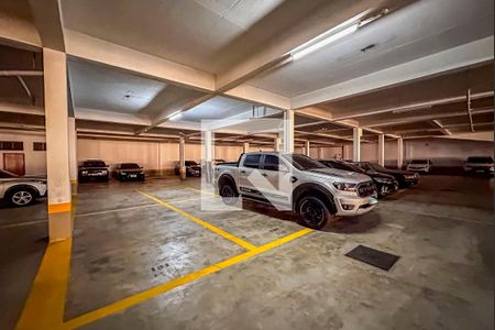 Apartamento à venda com 370m², 4 quartos e 8 vagas Apartamento à venda com 370m², 4 quartos e 8 vagasGaragem