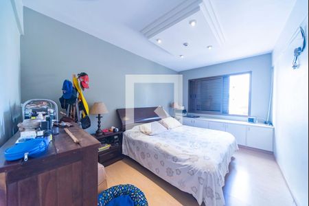 Apartamento à venda com 370m², 4 quartos e 8 vagas Apartamento à venda com 370m², 4 quartos e 8 vagasQuarto 4