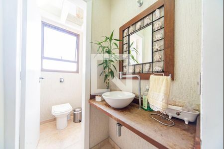 Apartamento à venda com 370m², 4 quartos e 8 vagas Apartamento à venda com 370m², 4 quartos e 8 vagasLavabo