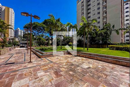 Apartamento à venda com 370m², 4 quartos e 8 vagas Apartamento à venda com 370m², 4 quartos e 8 vagasÁrea comum