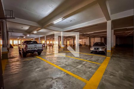 Apartamento à venda com 370m², 4 quartos e 8 vagas Apartamento à venda com 370m², 4 quartos e 8 vagasGaragem