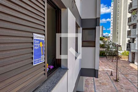 Apartamento à venda com 370m², 4 quartos e 8 vagas Apartamento à venda com 370m², 4 quartos e 8 vagasPlaca Instalada no imóvel