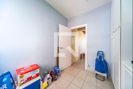 Apartamento à venda com 370m², 4 quartos e 8 vagas Apartamento à venda com 370m², 4 quartos e 8 vagasQuarto de Serviço