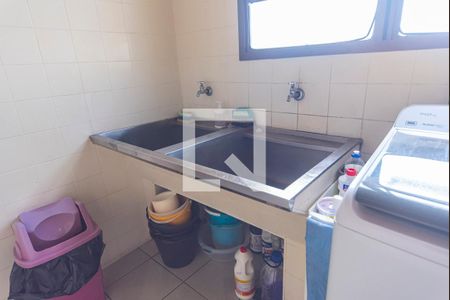 Apartamento à venda com 370m², 4 quartos e 8 vagas Apartamento à venda com 370m², 4 quartos e 8 vagasÁrea de Serviço