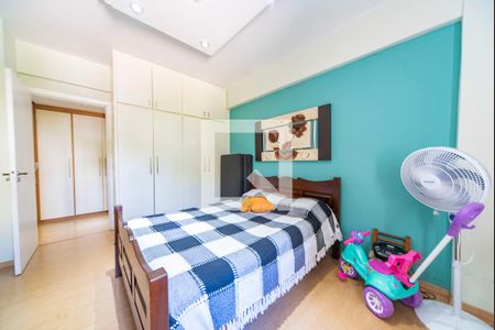 Apartamento à venda com 370m², 4 quartos e 8 vagas Apartamento à venda com 370m², 4 quartos e 8 vagasQuarto 1