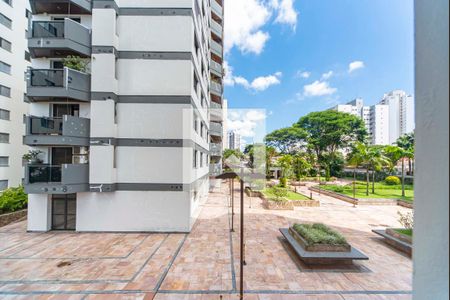 Apartamento à venda com 370m², 4 quartos e 8 vagas Apartamento à venda com 370m², 4 quartos e 8 vagasVista do Quarto 4