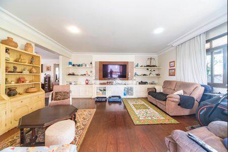 Apartamento à venda com 370m², 4 quartos e 8 vagas Apartamento à venda com 370m², 4 quartos e 8 vagasSala de TV