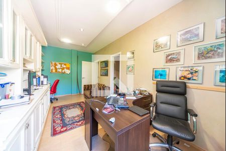 Apartamento à venda com 370m², 4 quartos e 8 vagas Apartamento à venda com 370m², 4 quartos e 8 vagasEscritório