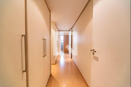 Apartamento à venda com 370m², 4 quartos e 8 vagas Apartamento à venda com 370m², 4 quartos e 8 vagasCloset do quarto 4