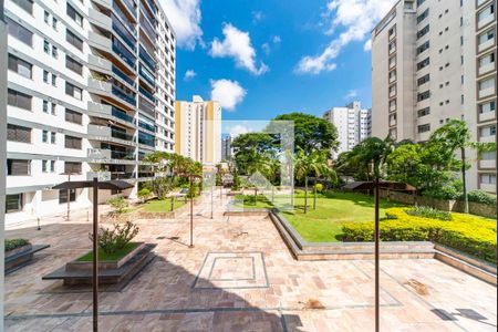 Apartamento à venda com 370m², 4 quartos e 8 vagas Apartamento à venda com 370m², 4 quartos e 8 vagasVista do Escritório