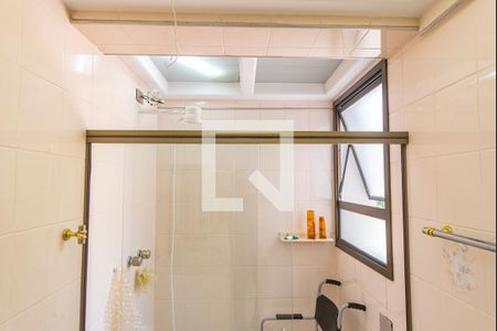 Apartamento à venda com 370m², 4 quartos e 8 vagas Apartamento à venda com 370m², 4 quartos e 8 vagasBanheiro do Quarto 2