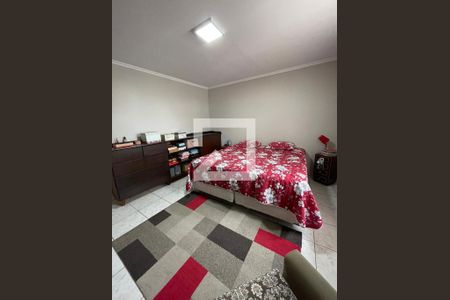 Casa à venda com 250m², 5 quartos e 3 vagas Casa à venda com 250m², 5 quartos e 3 vagasQuarto 5
