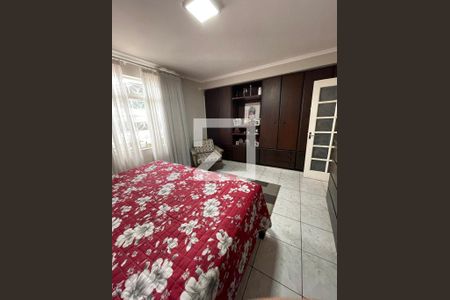 Casa à venda com 250m², 5 quartos e 3 vagas Casa à venda com 250m², 5 quartos e 3 vagasQuarto 5