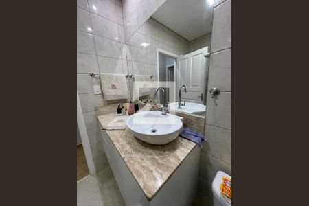 Casa à venda com 250m², 5 quartos e 3 vagas Casa à venda com 250m², 5 quartos e 3 vagasBanheiro 1