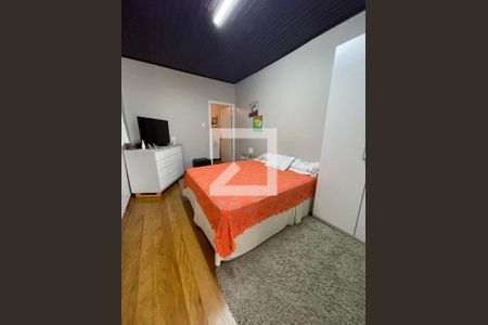 Casa à venda com 250m², 5 quartos e 3 vagas Casa à venda com 250m², 5 quartos e 3 vagasQuarto 1