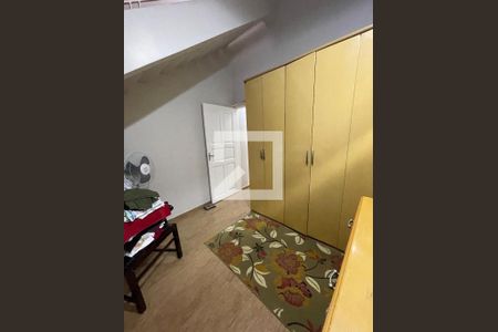 Casa à venda com 250m², 5 quartos e 3 vagas Casa à venda com 250m², 5 quartos e 3 vagasQuarto 2