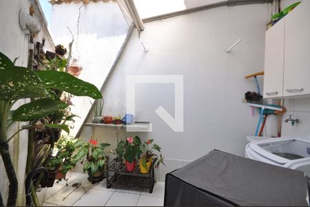 Casa de condomínio à venda com 117m², 2 quartos e 2 vagasÁrea de Serviço