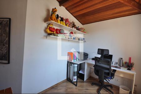 Casa de condomínio à venda com 117m², 2 quartos e 2 vagasEscritório