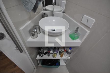 Casa de condomínio à venda com 117m², 2 quartos e 2 vagasBanheiro