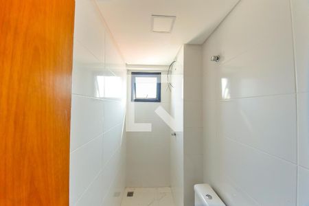 Apartamento à venda com 46m², 2 quartos e sem vaga Apartamento à venda com 46m², 2 quartos e sem vagaBanheiro