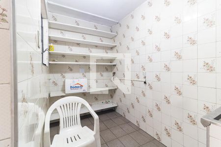 Casa à venda com 105m², 2 quartos e 2 vagas Casa à venda com 105m², 2 quartos e 2 vagasLavanderia