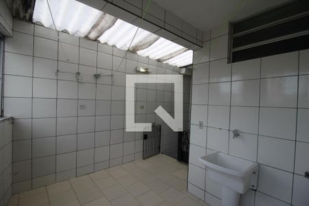 Casa à venda com 150m², 2 quartos e 1 vagaÁrea de Serviço