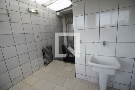 Casa à venda com 150m², 2 quartos e 1 vagaÁrea de Serviço