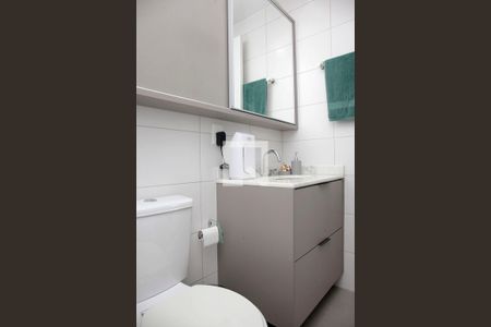 Apartamento à venda com 63m², 2 quartos e 2 vagasBanheiro 