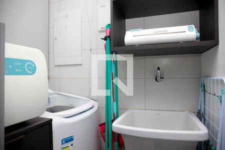 Apartamento à venda com 63m², 2 quartos e 2 vagasCozinha + Área de Serviço