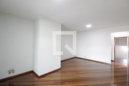 Sala de apartamento para alugar com 3 quartos, 117m² em Santa Mônica, Uberlândia