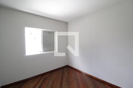 Quarto 1 de apartamento para alugar com 3 quartos, 117m² em Santa Mônica, Uberlândia
