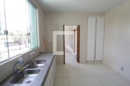 Apartamento para alugar com 117m², 3 quartos e 2 vagasCozinha